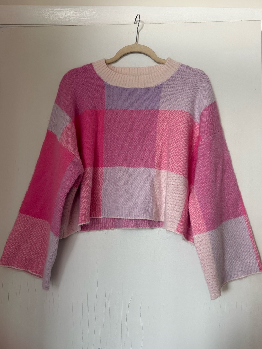 Jessica Simpson Pink & Lilac Colorblock Cropped Crew Sweater